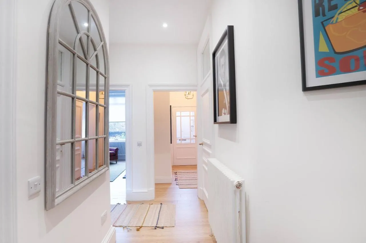 Meadowbank Residence 3-Bed Edinburgh 0*,  United Kingdom