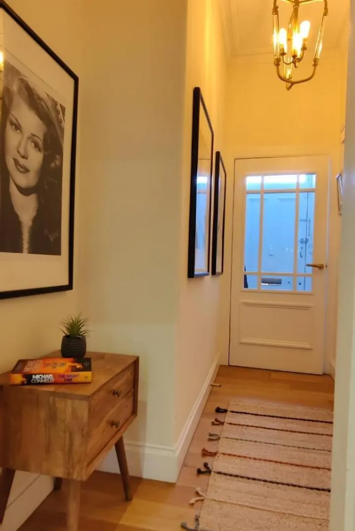 Meadowbank Residence 3-Bed Edinburgh 0*,